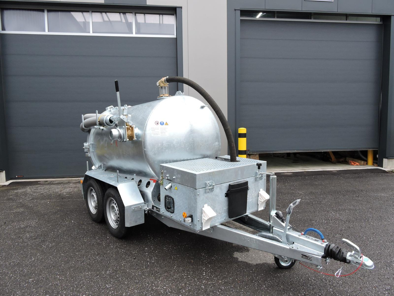 Vacuum system1500l / M-Vac 2000 - Sugbil: bild 2 Vacuum system1500l / M-Vac 2000 - Sugbil: bild 2