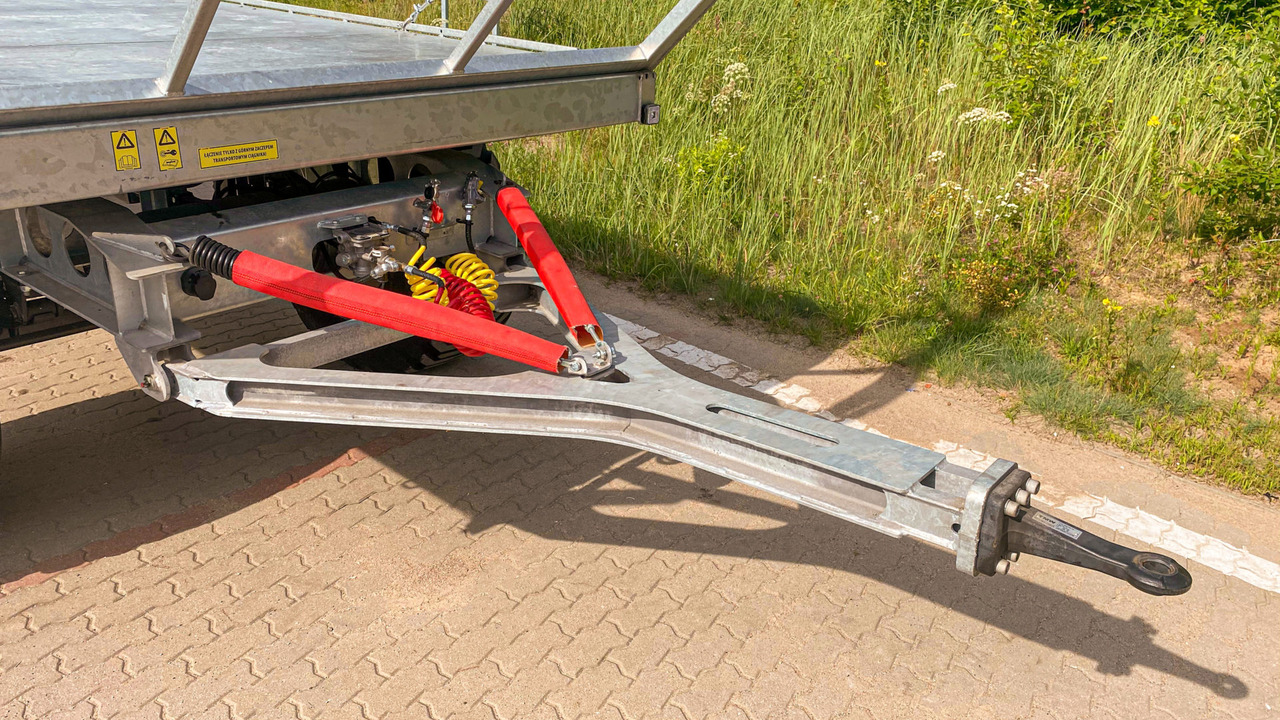 Cynkomet Ballentransportwagen / Bale platform / Remorque pour balles / Rimorchio per balle / Przyczepa do przewozu bel - Flakvagn för lantbruk: bild 4 Cynkomet Ballentransportwagen / Bale platform / Remorque pour balles / Rimorchio per balle / Przyczepa do przewozu bel - Flakvagn för lantbruk: bild 4