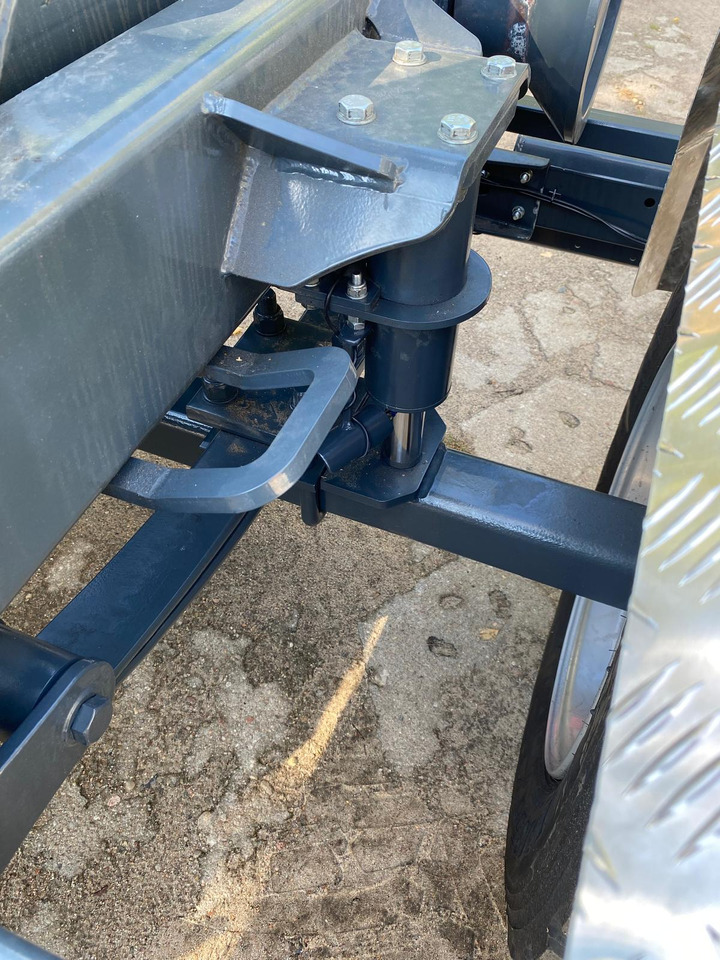 Ny Traktorvagn EkoAgri Hakenliftanhänger / Hooklift trailer / Remorque porte caisson / Remolque con gancho / Rimorchio a gancio / Przyczepa hakowa 12 t: bild 13
