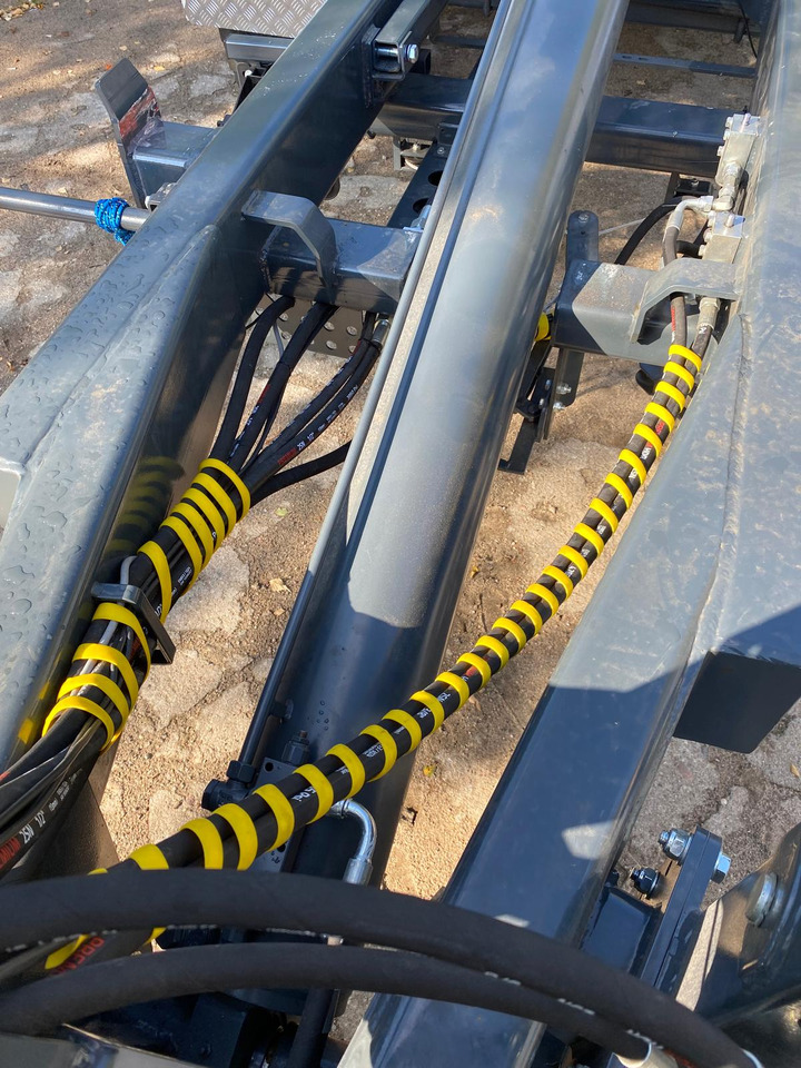 Ny Traktorvagn EkoAgri Hakenliftanhänger / Hooklift trailer / Remorque porte caisson / Remolque con gancho / Rimorchio a gancio / Przyczepa hakowa 12 t: bild 10