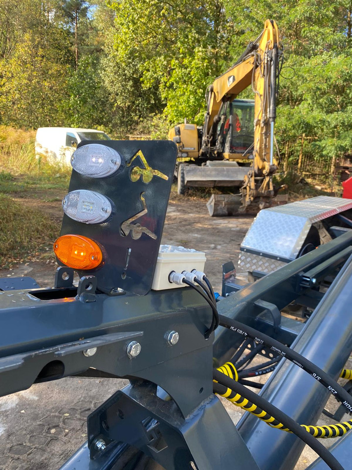 Ny Traktorvagn EkoAgri Hakenliftanhänger / Hooklift trailer / Remorque porte caisson / Remolque con gancho / Rimorchio a gancio / Przyczepa hakowa 12 t: bild 12