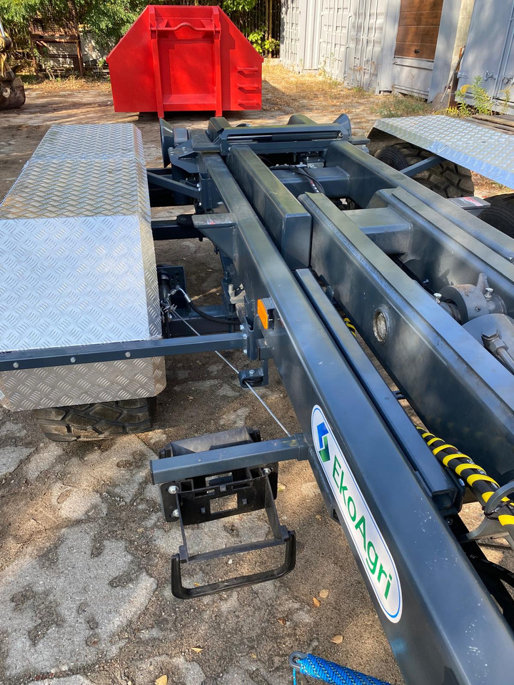 Ny Traktorvagn EkoAgri Hakenliftanhänger / Hooklift trailer / Remorque porte caisson / Remolque con gancho / Rimorchio a gancio / Przyczepa hakowa 12 t: bild 21