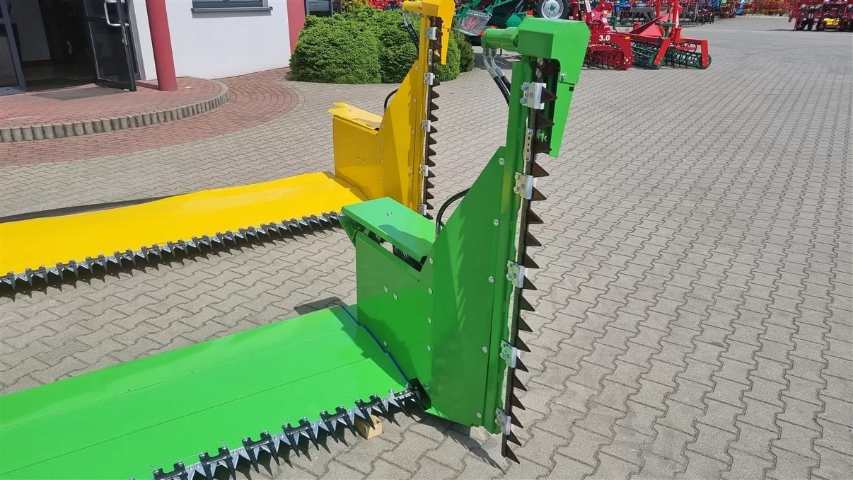 Lupus Rapsvorsatz / Rape cutter / Barre de coupe à colza / Mesa de colza / Tavolo da colza / Рапсовый стол / Stół do rzepaku 6 m - Skärbord för raps: bild 4 Lupus Rapsvorsatz / Rape cutter / Barre de coupe à colza / Mesa de colza / Tavolo da colza / Рапсовый стол / Stół do rzepaku 6 m - Skärbord för raps: bild 4