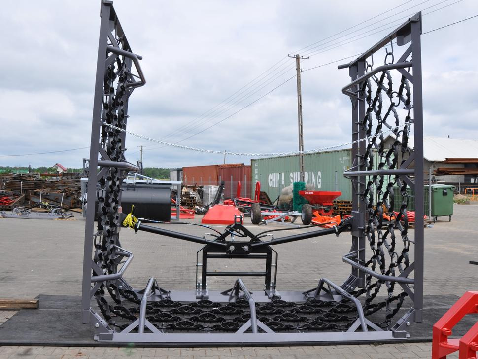 METAL-TECHNIK Wiesenegge / Heavy meadow harrow / Herse de prairie lourde / Strigliatrice pesante /  Lanza de prado pesada / Тяжёлая волокуша / Włóka łąkowa ciężka 8 m - Gräsharv: bild 3 METAL-TECHNIK Wiesenegge / Heavy meadow harrow / Herse de prairie lourde / Strigliatrice pesante /  Lanza de prado pesada / Тяжёлая волокуша / Włóka łąkowa ciężka 8 m - Gräsharv: bild 3