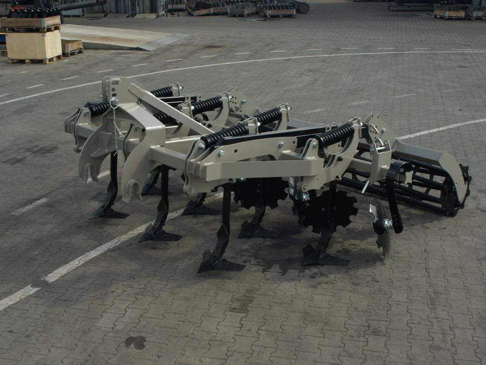 ROLEX Flügelschargrubber / Stubble cultivator / Dechaumeur à dents / Aratri stoppiatori / Стерневой культиватор / Agregat podorywkowy 3 m - Kultivator: bild 2 ROLEX Flügelschargrubber / Stubble cultivator / Dechaumeur à dents / Aratri stoppiatori / Стерневой культиватор / Agregat podorywkowy 3 m - Kultivator: bild 2