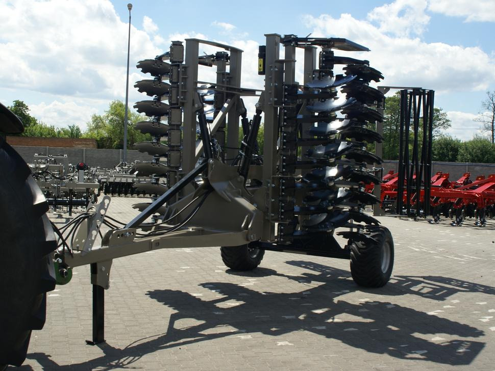 ROLEX Hydraulische Scheibenegge / Hydraulic discs harrow / Dechaumeur à disques / Erpice a dischi / Гидравлическая дисковая борона / Brona talerzowa hydraulicznie składana ciężka 4 m - Tallriksredskap: bild 2 ROLEX Hydraulische Scheibenegge / Hydraulic discs harrow / Dechaumeur à disques / Erpice a dischi / Гидравлическая дисковая борона / Brona talerzowa hydraulicznie składana ciężka 4 m - Tallriksredskap: bild 2