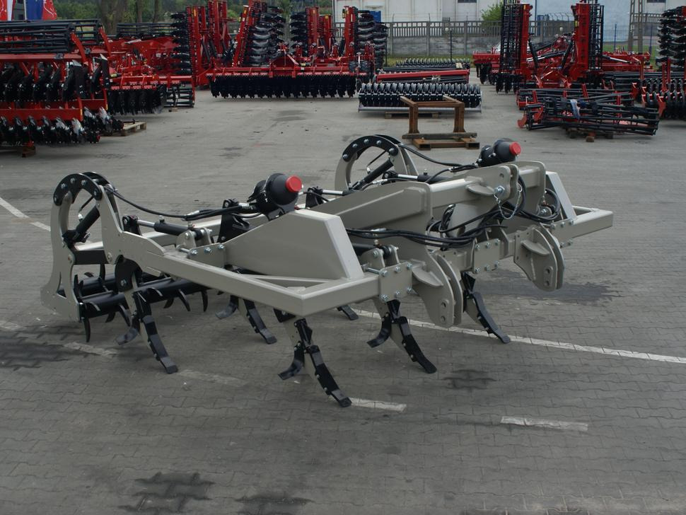 ROLEX Meißelpflug / Chisel plough / Decompacteur chisel / Aratro a scalpello Chisel / Чизельный плуг / Pług dłutowy 3 m - Djupluckrare: bild 1 ROLEX Meißelpflug / Chisel plough / Decompacteur chisel / Aratro a scalpello Chisel / Чизельный плуг / Pług dłutowy 3 m - Djupluckrare: bild 1