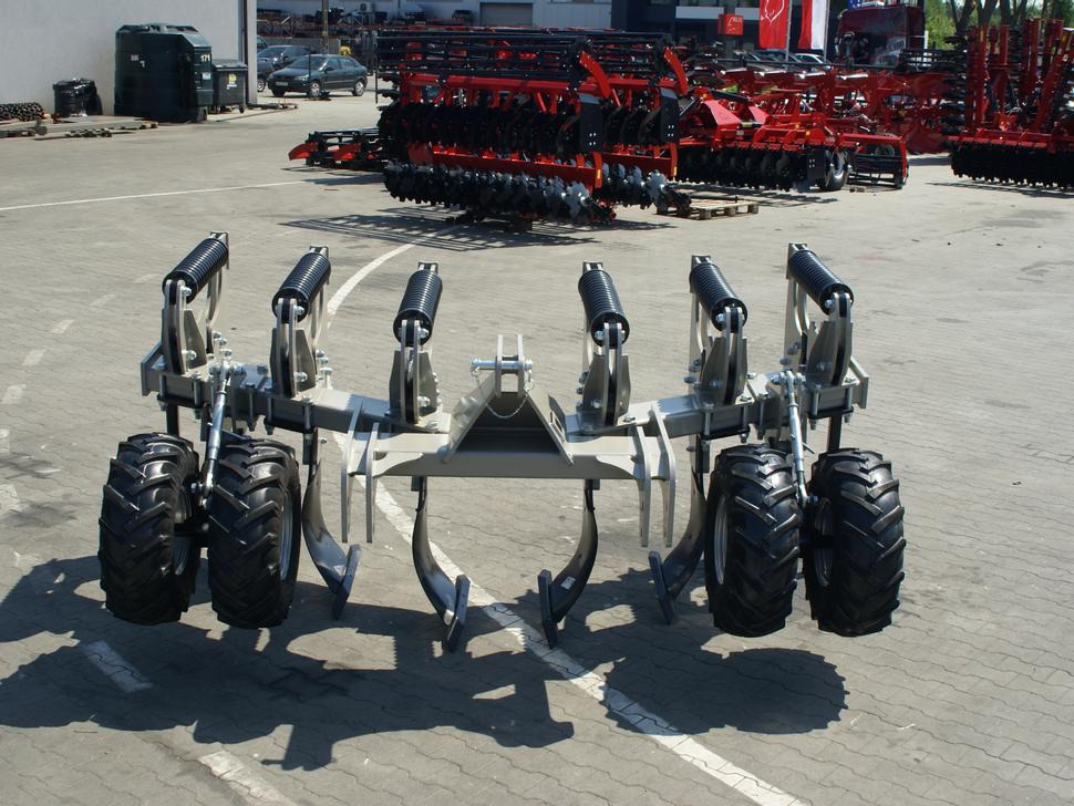 ROLEX Tiefenlockerer / Subsoiler / Décompacteur / Dissodatori / Subsolador / Глубокорыхлитель / Głębosz typ V 3 m - Djupluckrare: bild 5 ROLEX Tiefenlockerer / Subsoiler / Décompacteur / Dissodatori / Subsolador / Глубокорыхлитель / Głębosz typ V 3 m - Djupluckrare: bild 5