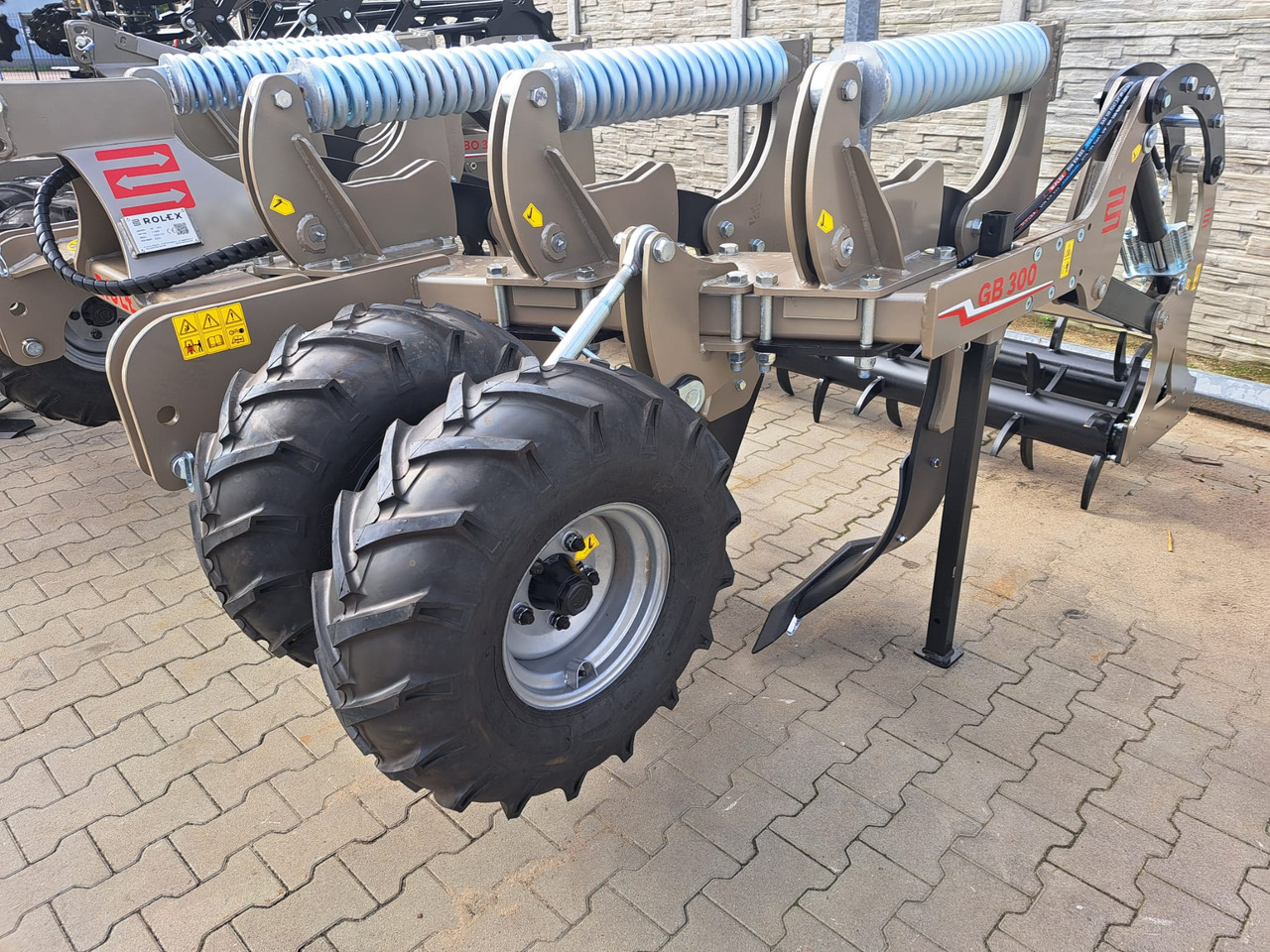 Ny Djupluckrare ROLEX Tiefenlockerer / Subsoiler / Décompacteur / Subsolador / Dissodatori / Глубокорыхлитель тип V / Głębosz typ V 3 m: bild 6 Ny Djupluckrare ROLEX Tiefenlockerer / Subsoiler / Décompacteur / Subsolador / Dissodatori / Глубокорыхлитель тип V / Głębosz typ V 3 m: bild 6