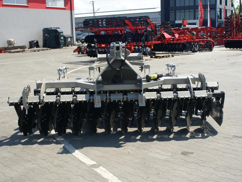 Rolex Scheibenegge / Disc harrow with hydropack / Déchaumeur à disques avec support semoir / Erpice a dischi / Cultivador de discos con hydropack / Дисковая борона с гидропаком 3 m - Tallriksredskap: bild 4 Rolex Scheibenegge / Disc harrow with hydropack / Déchaumeur à disques avec support semoir / Erpice a dischi / Cultivador de discos con hydropack / Дисковая борона с гидропаком 3 m - Tallriksredskap: bild 4