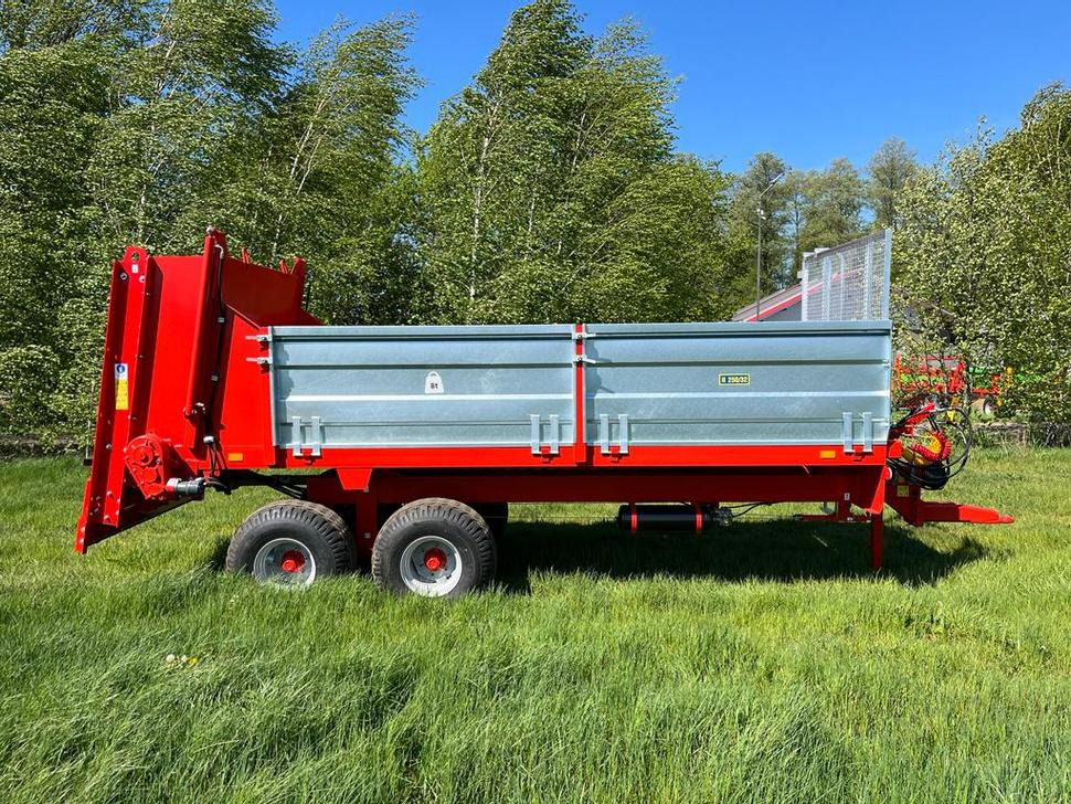 Roltrans Miststreuer / Manure spreader / Épandeur à fumier / Spandiletame / Разбрасыватель органических удобрений / Rozrzutnik obornika N250/32 JAMNIK 8 t - Kletgödselspridare: bild 4 Roltrans Miststreuer / Manure spreader / Épandeur à fumier / Spandiletame / Разбрасыватель органических удобрений / Rozrzutnik obornika N250/32 JAMNIK 8 t - Kletgödselspridare: bild 4