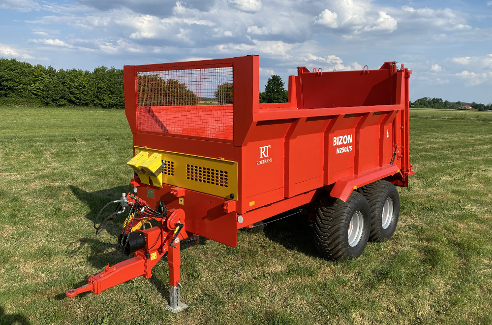 Roltrans Miststreuer / Manure spreader / Epandeur à fumier / Spandiletame / Разбрасыватель органических удобрений / Rozrzutnik obornika N250S/5 10 t - Kletgödselspridare: bild 1 Roltrans Miststreuer / Manure spreader / Epandeur à fumier / Spandiletame / Разбрасыватель органических удобрений / Rozrzutnik obornika N250S/5 10 t - Kletgödselspridare: bild 1