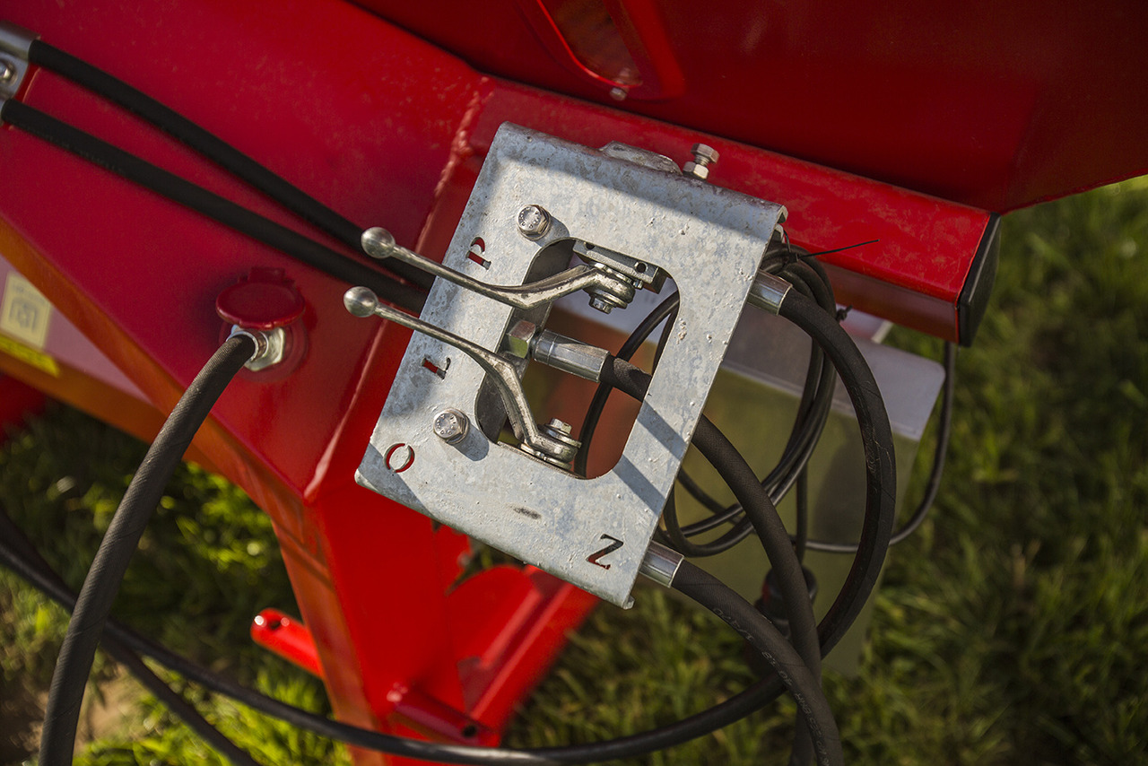 WOPROL Düngerstreuer / Fertilizer spreader / Epandeur d'engrais / Rozsiewacz nawozów 600 kg - Mineralgödselspridare: bild 5 WOPROL Düngerstreuer / Fertilizer spreader / Epandeur d'engrais / Rozsiewacz nawozów 600 kg - Mineralgödselspridare: bild 5