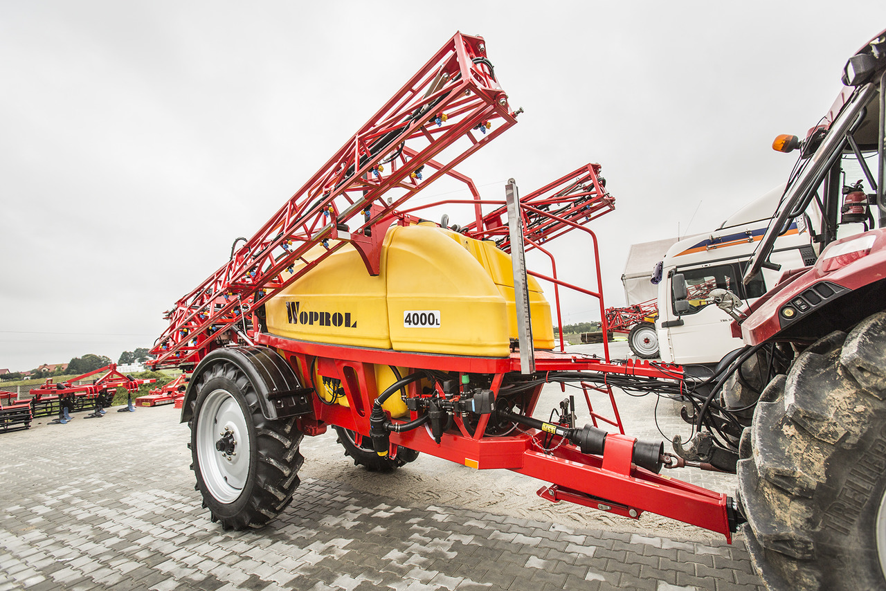 WOPROL Feldspritze / Sprayer / Pulvérisateur / Opryskiwacz 4000 L - Bogserad spruta: bild 2 WOPROL Feldspritze / Sprayer / Pulvérisateur / Opryskiwacz 4000 L - Bogserad spruta: bild 2