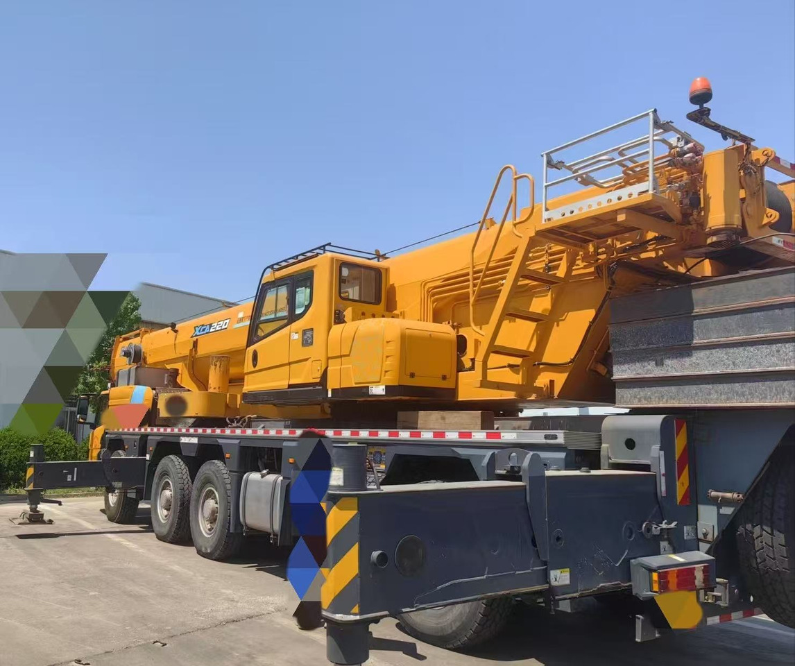 XCMG XCA130L7C - Allterrängkran: bild 4 XCMG XCA130L7C - Allterrängkran: bild 4