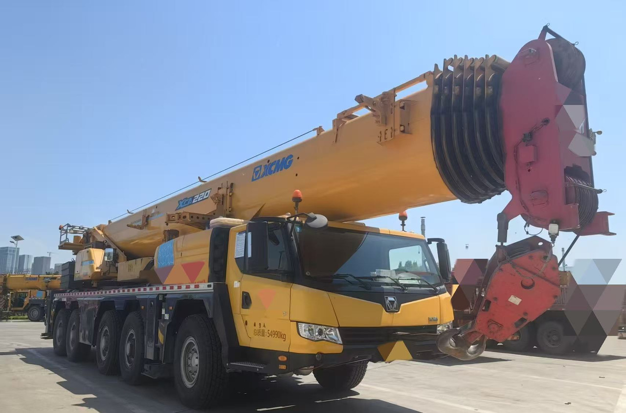 XCMG XCA130L7C - Allterrängkran: bild 2 XCMG XCA130L7C - Allterrängkran: bild 2