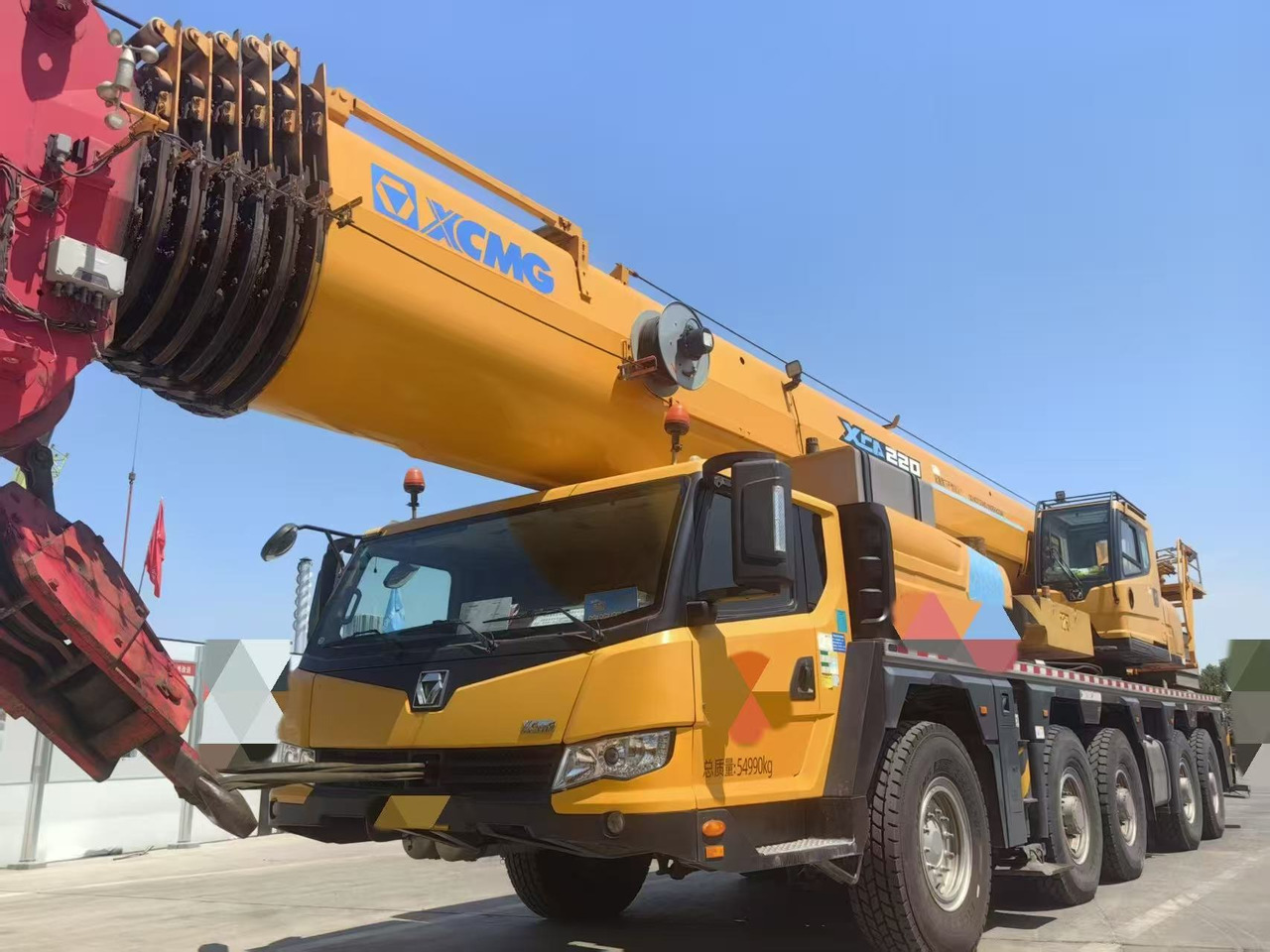 XCMG XCA130L7C - Allterrängkran: bild 1 XCMG XCA130L7C - Allterrängkran: bild 1