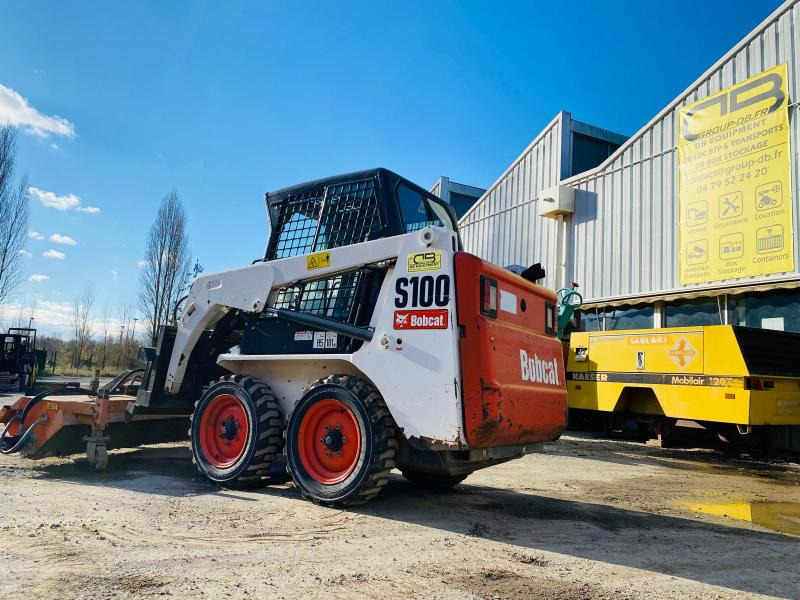 BOBCAT S100 mini chargeuse sur pneu (AVEC ACCESSOIRES) - Kompaktlastare/ Slirstyrda lastare: bild 3 BOBCAT S100 mini chargeuse sur pneu (AVEC ACCESSOIRES) - Kompaktlastare/ Slirstyrda lastare: bild 3