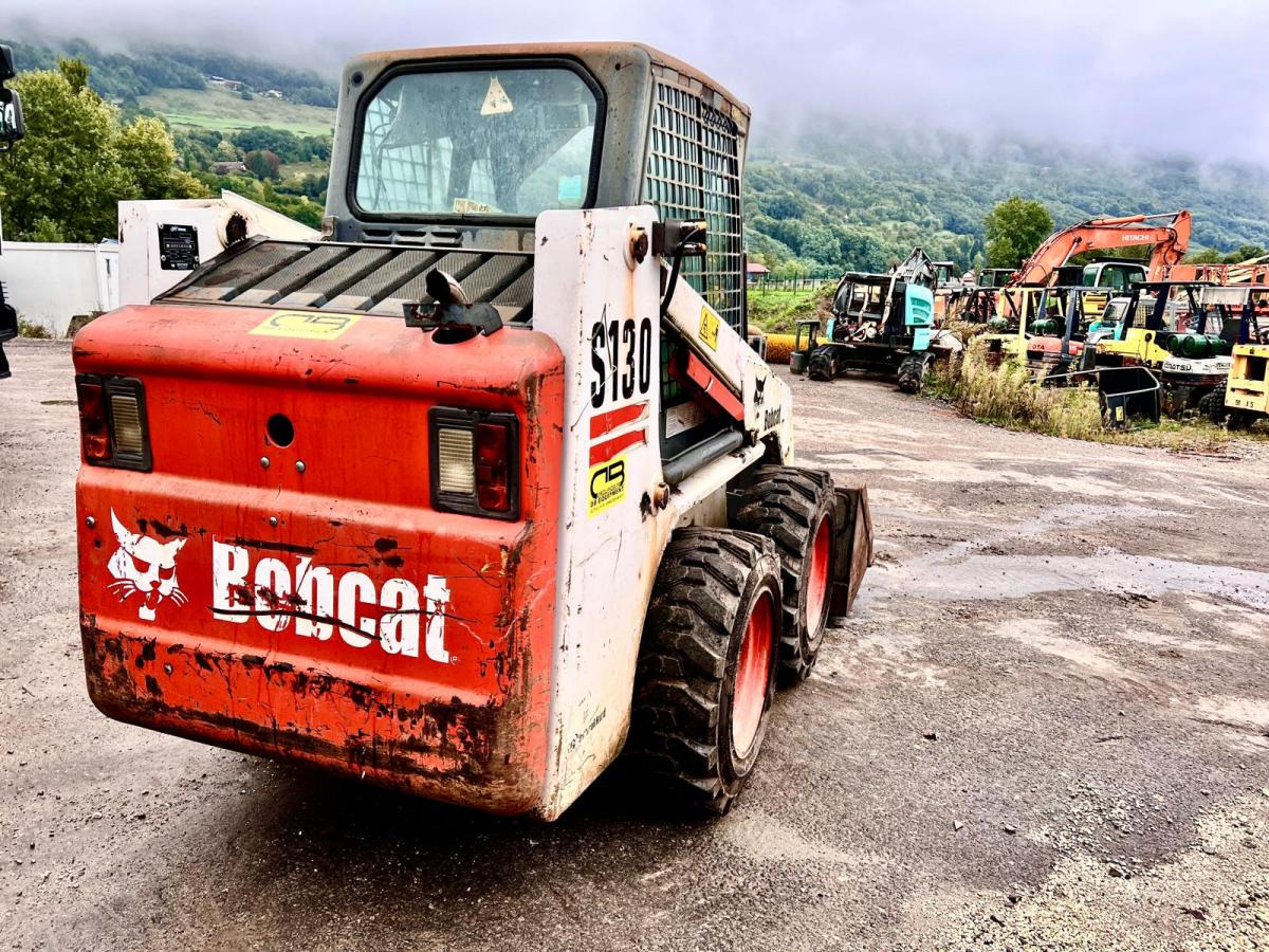 Bobcat S130 Chargeuse Compact - Kompaktlastare/ Slirstyrda lastare: bild 4 Bobcat S130 Chargeuse Compact - Kompaktlastare/ Slirstyrda lastare: bild 4
