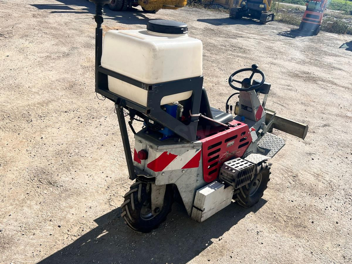 Cochet Balayeuse de désherbage automotrice Gecko (NET DE TVA) - Industriell sopmaskin: bild 4 Cochet Balayeuse de désherbage automotrice Gecko (NET DE TVA) - Industriell sopmaskin: bild 4