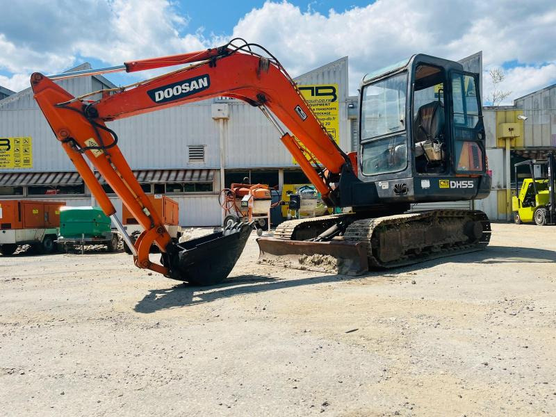 DOOSAN DH55 MINI PELLE 5T - Minigrävmaskin: bild 1 DOOSAN DH55 MINI PELLE 5T - Minigrävmaskin: bild 1