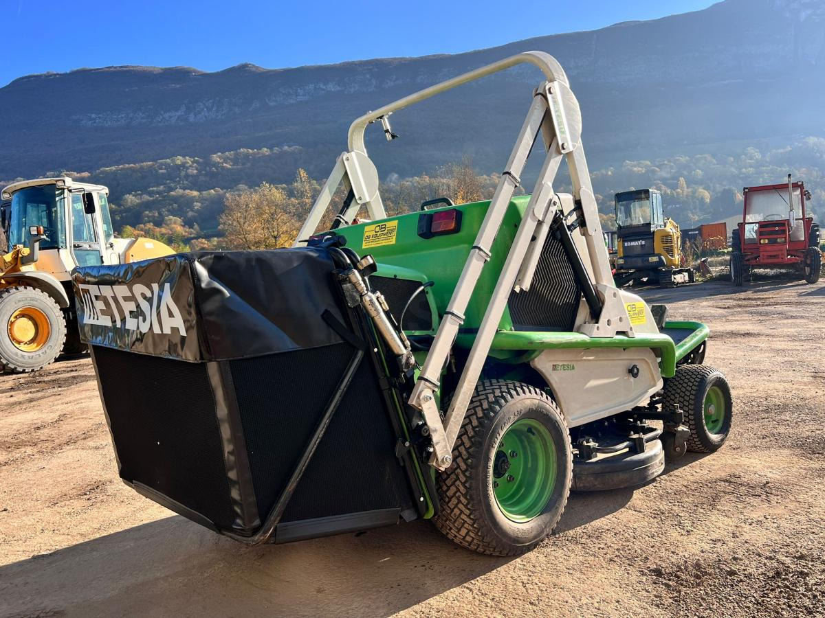 ETESIA HYDRO 124D Tondeuse autoportée 124cm - Gräsklippare: bild 5 ETESIA HYDRO 124D Tondeuse autoportée 124cm - Gräsklippare: bild 5