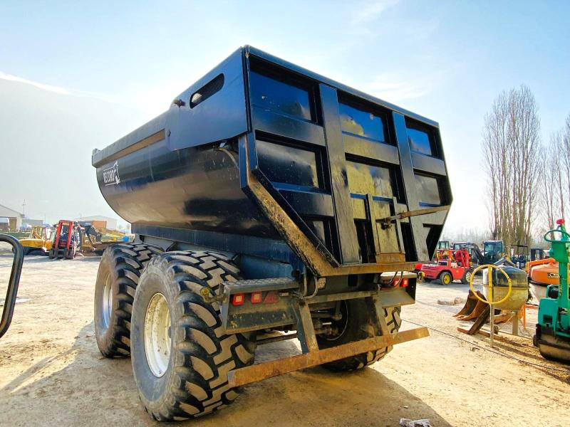 RECORD R TP17 REMORQUE AGRICOLE - Tippvagn för lantbruk: bild 4 RECORD R TP17 REMORQUE AGRICOLE - Tippvagn för lantbruk: bild 4