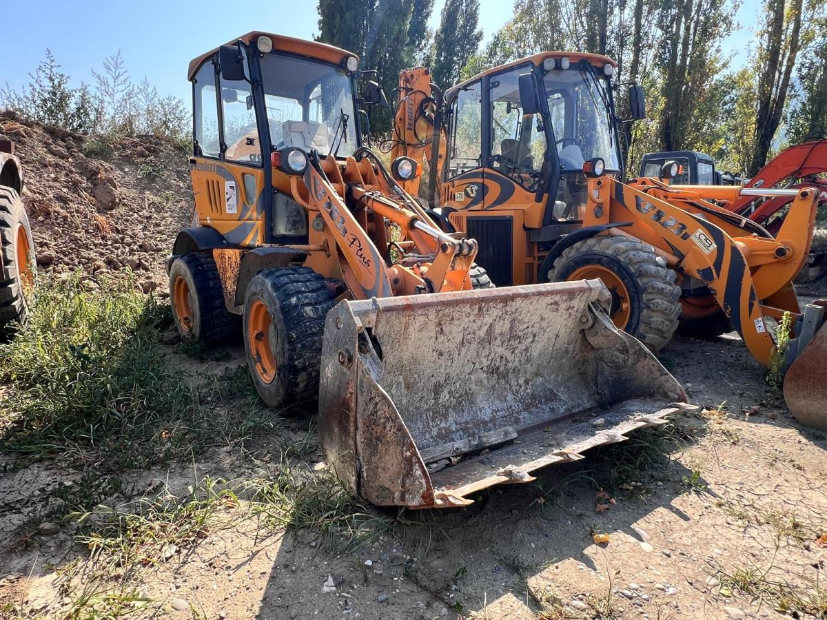 Venieri 263B PLUS CHARGEUSE SUR PNEUS - Hjullastare: bild 1 Venieri 263B PLUS CHARGEUSE SUR PNEUS - Hjullastare: bild 1