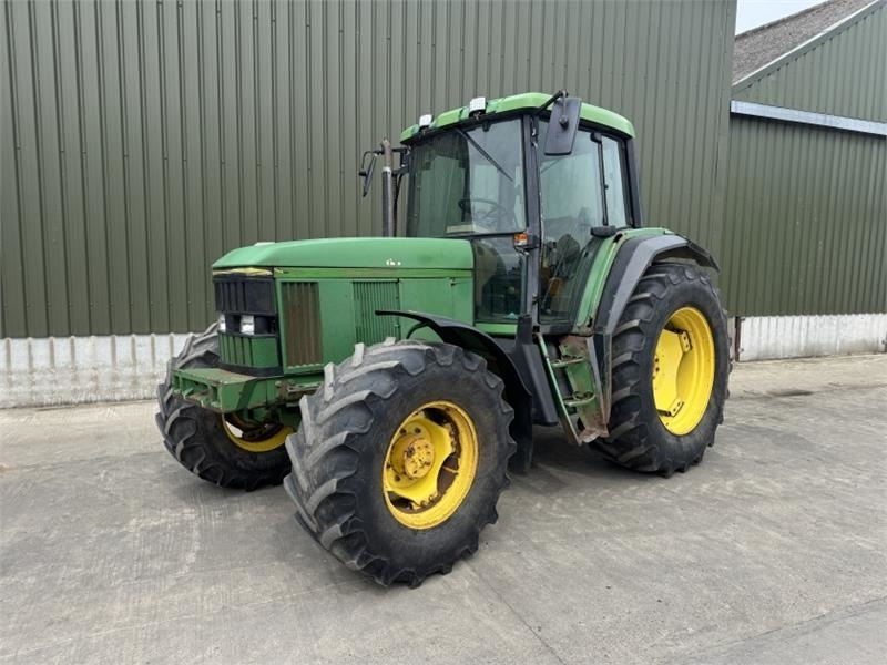 John Deere 6800  - Traktor: bild 1 John Deere 6800  - Traktor: bild 1