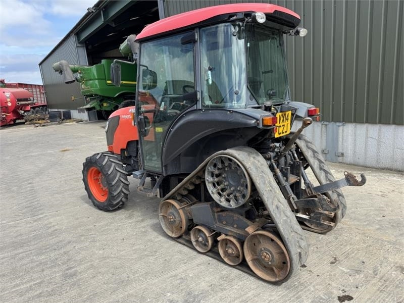 Kubota M8540 Narrow Half Track *85 HP* - Traktor: bild 2 Kubota M8540 Narrow Half Track *85 HP* - Traktor: bild 2