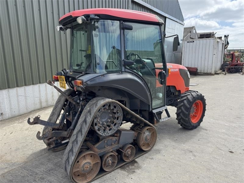 Kubota M8540 Narrow Half Track *85 HP* - Traktor: bild 4 Kubota M8540 Narrow Half Track *85 HP* - Traktor: bild 4
