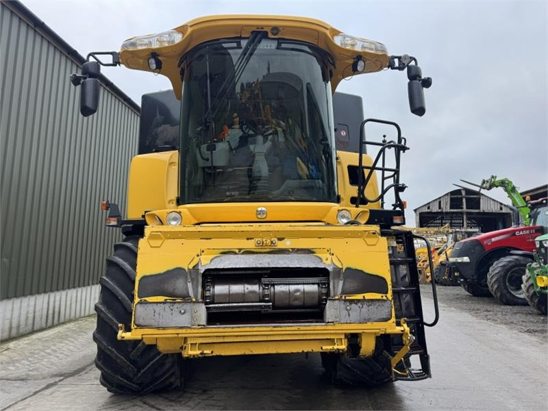 New Holland CR 9070 Narrow Body c/w 30ft Header - Tillbehör för skördemaskin: bild 5 New Holland CR 9070 Narrow Body c/w 30ft Header - Tillbehör för skördemaskin: bild 5