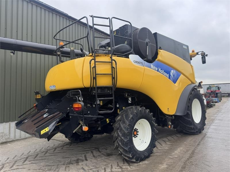 New Holland CR 9070 Narrow Body c/w 30ft Header - Tillbehör för skördemaskin: bild 4 New Holland CR 9070 Narrow Body c/w 30ft Header - Tillbehör för skördemaskin: bild 4