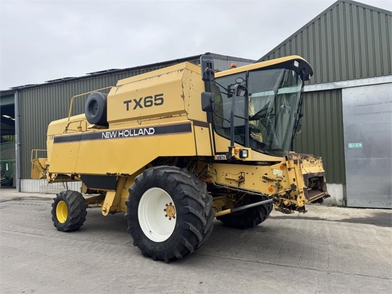 New Holland TX65 c/w 17ft Header - Tillbehör för skördemaskin: bild 3 New Holland TX65 c/w 17ft Header - Tillbehör för skördemaskin: bild 3