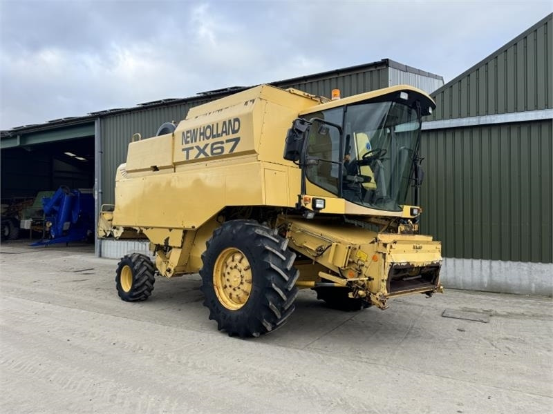 New Holland TX67 c/w 20ft Header - Tillbehör för skördemaskin: bild 1 New Holland TX67 c/w 20ft Header - Tillbehör för skördemaskin: bild 1