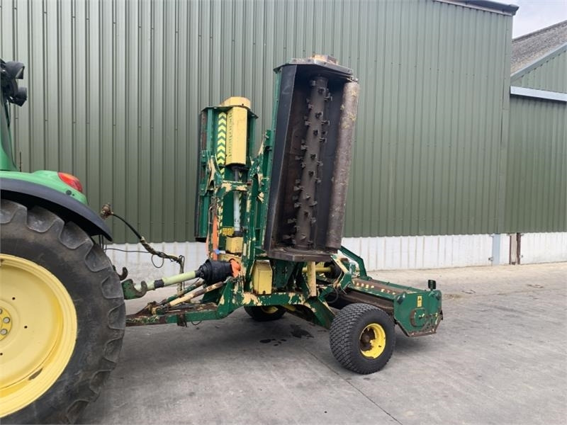 Spearhead Trident 4000 4M Folding Flail Mower - Slåttermaskin: bild 2 Spearhead Trident 4000 4M Folding Flail Mower - Slåttermaskin: bild 2