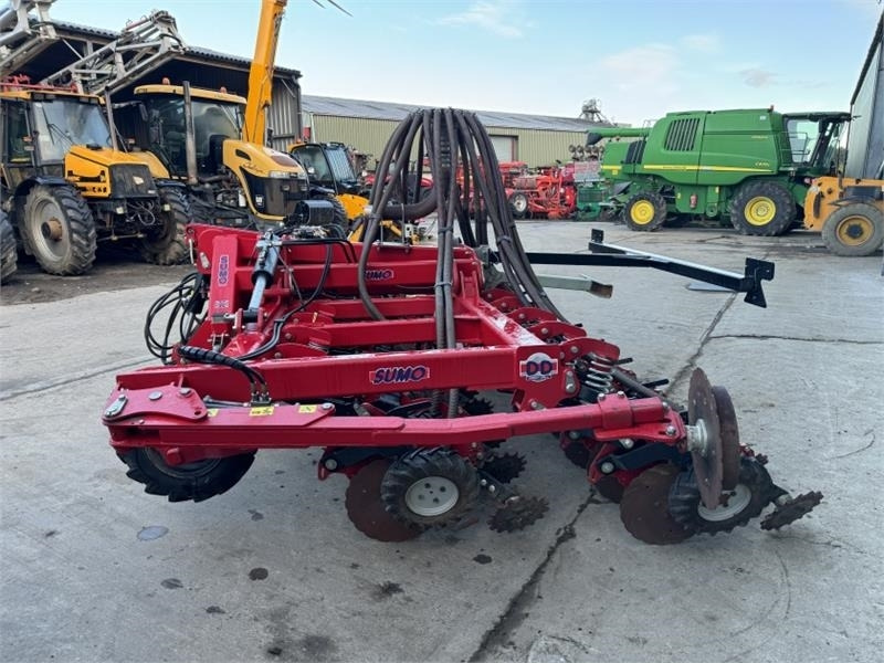 Sumo DD4 Seed Drill c/w Front Tank - Kombisåmaskin: bild 3 Sumo DD4 Seed Drill c/w Front Tank - Kombisåmaskin: bild 3