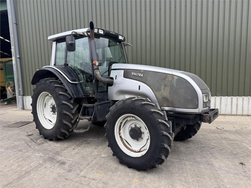 Valtra T121 Tractor - Traktor: bild 3 Valtra T121 Tractor - Traktor: bild 3