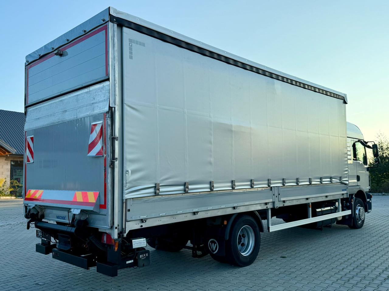 MAN TGM 12.250 / TGL / BURTO - FIRANKA / WINDA / 18 PALET / AUTOMAT - Kapellbil: bild 3 MAN TGM 12.250 / TGL / BURTO - FIRANKA / WINDA / 18 PALET / AUTOMAT - Kapellbil: bild 3