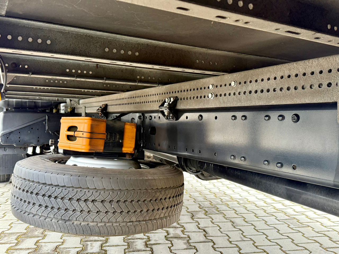 Isotermiska lastbil MAN TGM 15.250 / IZOTERMA / WINDA / 18 EUROPALET / ŁADOWNOŚĆ 7 615 KG / 150 TYŚ KM / AUTOMAT / JAK NOWY / 2020 ROK / KONTENER: bild 15 Isotermiska lastbil MAN TGM 15.250 / IZOTERMA / WINDA / 18 EUROPALET / ŁADOWNOŚĆ 7 615 KG / 150 TYŚ KM / AUTOMAT / JAK NOWY / 2020 ROK / KONTENER: bild 15