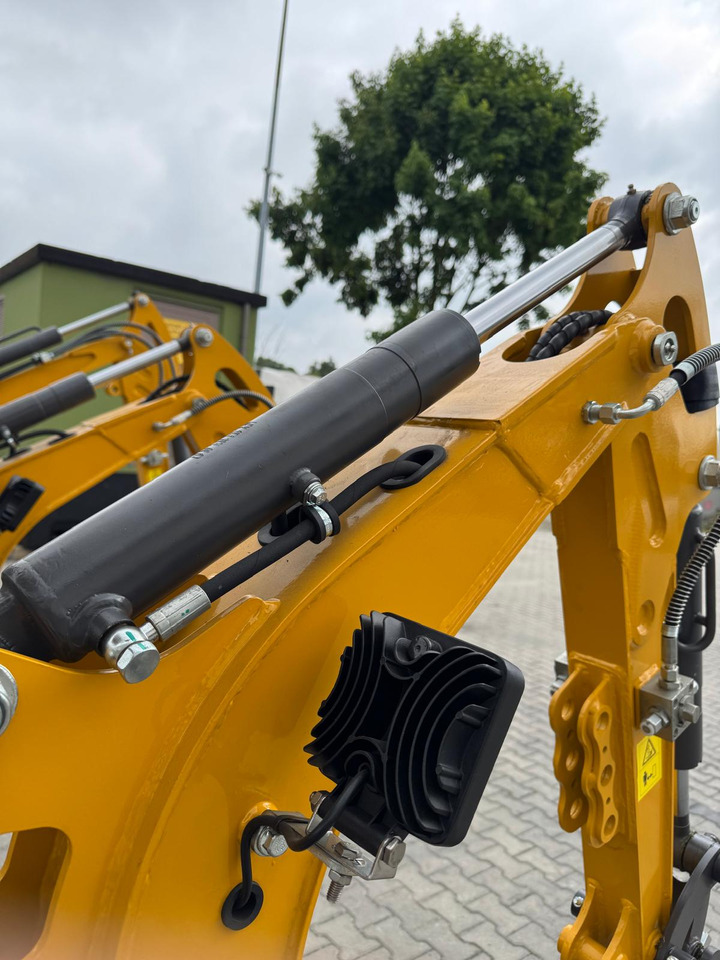 KUBOTA Diesel Mini excavator 1.2 Tons - Müller Machinery MB 12 - SH - Minigrävmaskin: bild 5 KUBOTA Diesel Mini excavator 1.2 Tons - Müller Machinery MB 12 - SH - Minigrävmaskin: bild 5