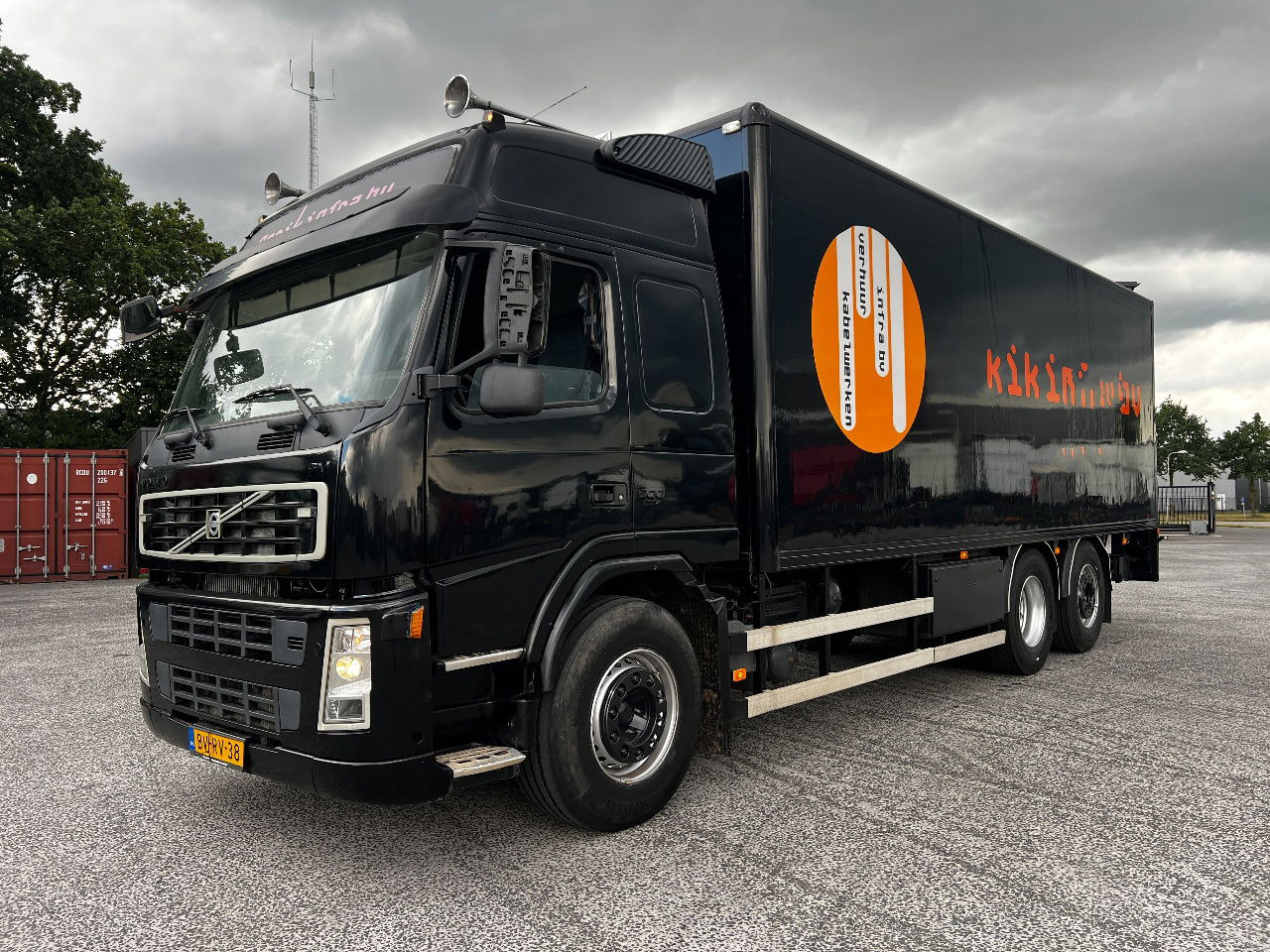 Volvo FM 9.300 Globe 6x2, Euro 5 - Lastbil med skåp: bild 1 Volvo FM 9.300 Globe 6x2, Euro 5 - Lastbil med skåp: bild 1
