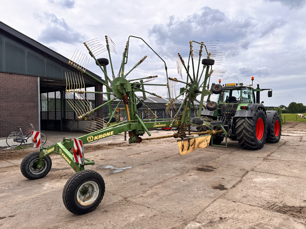 KRONE Swadro 810 - Hövändare: bild 3 KRONE Swadro 810 - Hövändare: bild 3