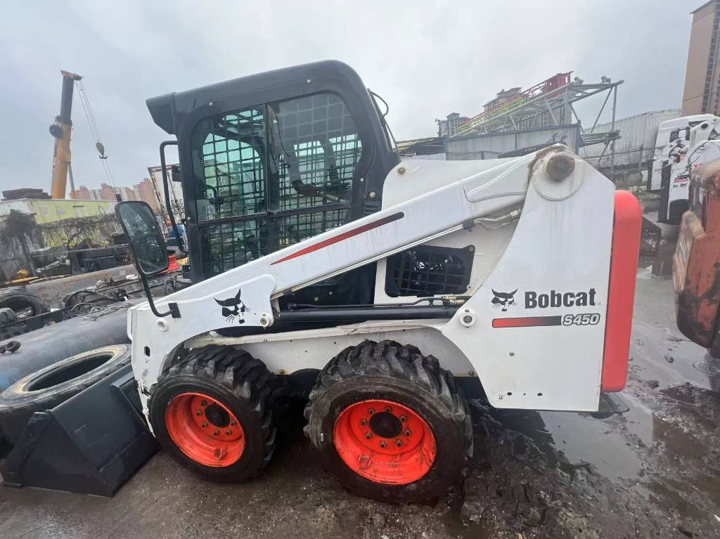 Bobcat S 450 - Kompaktlastare/ Slirstyrda lastare: bild 1 Bobcat S 450 - Kompaktlastare/ Slirstyrda lastare: bild 1