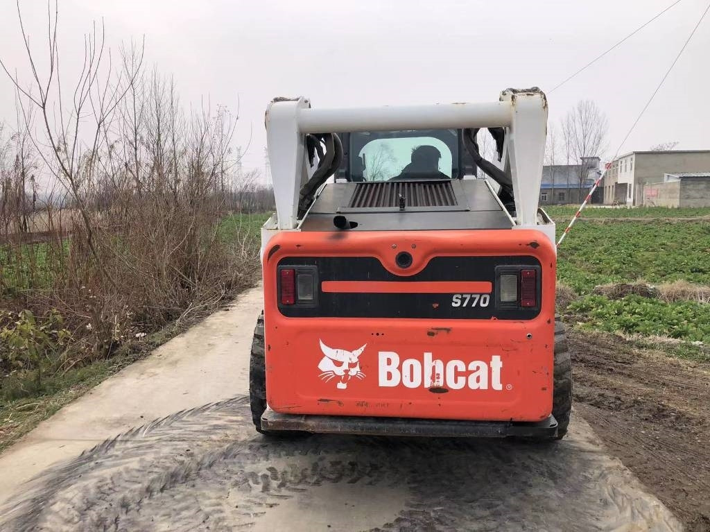 Bobcat T 770 - Kompaktlastare/ Slirstyrda lastare: bild 2 Bobcat T 770 - Kompaktlastare/ Slirstyrda lastare: bild 2