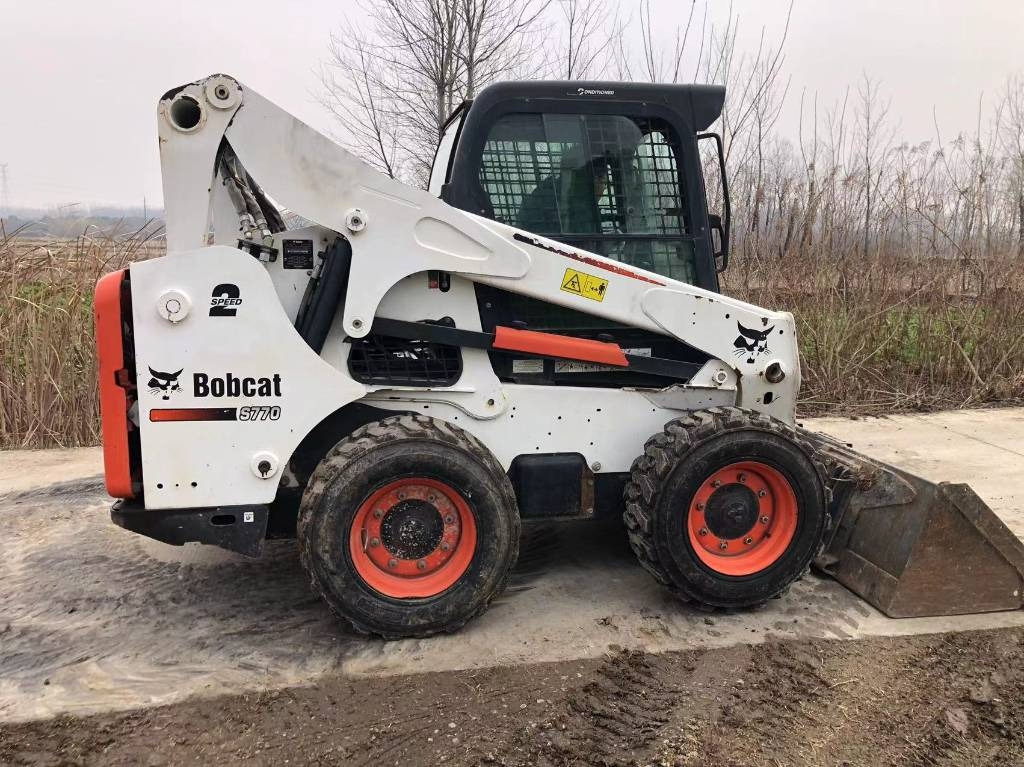 Bobcat T 770 - Kompaktlastare/ Slirstyrda lastare: bild 1 Bobcat T 770 - Kompaktlastare/ Slirstyrda lastare: bild 1