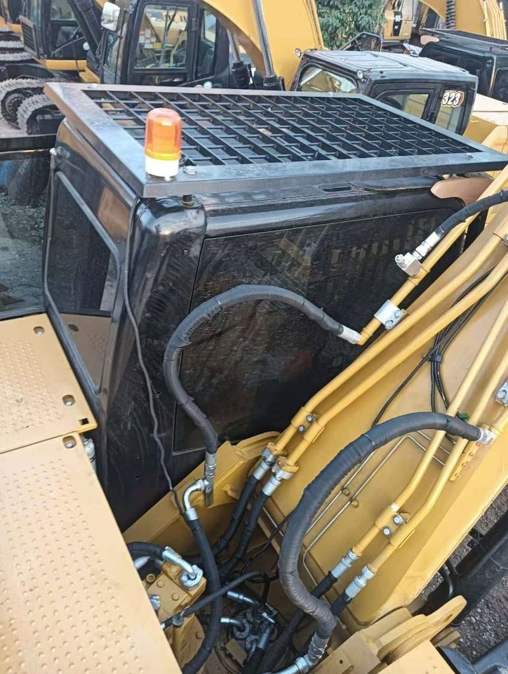 CAT 324 D2L - Bandgrävare: bild 5 CAT 324 D2L - Bandgrävare: bild 5