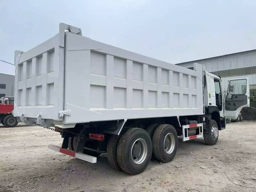 Howo 371 - Tippsläp: bild 5 Howo 371 - Tippsläp: bild 5