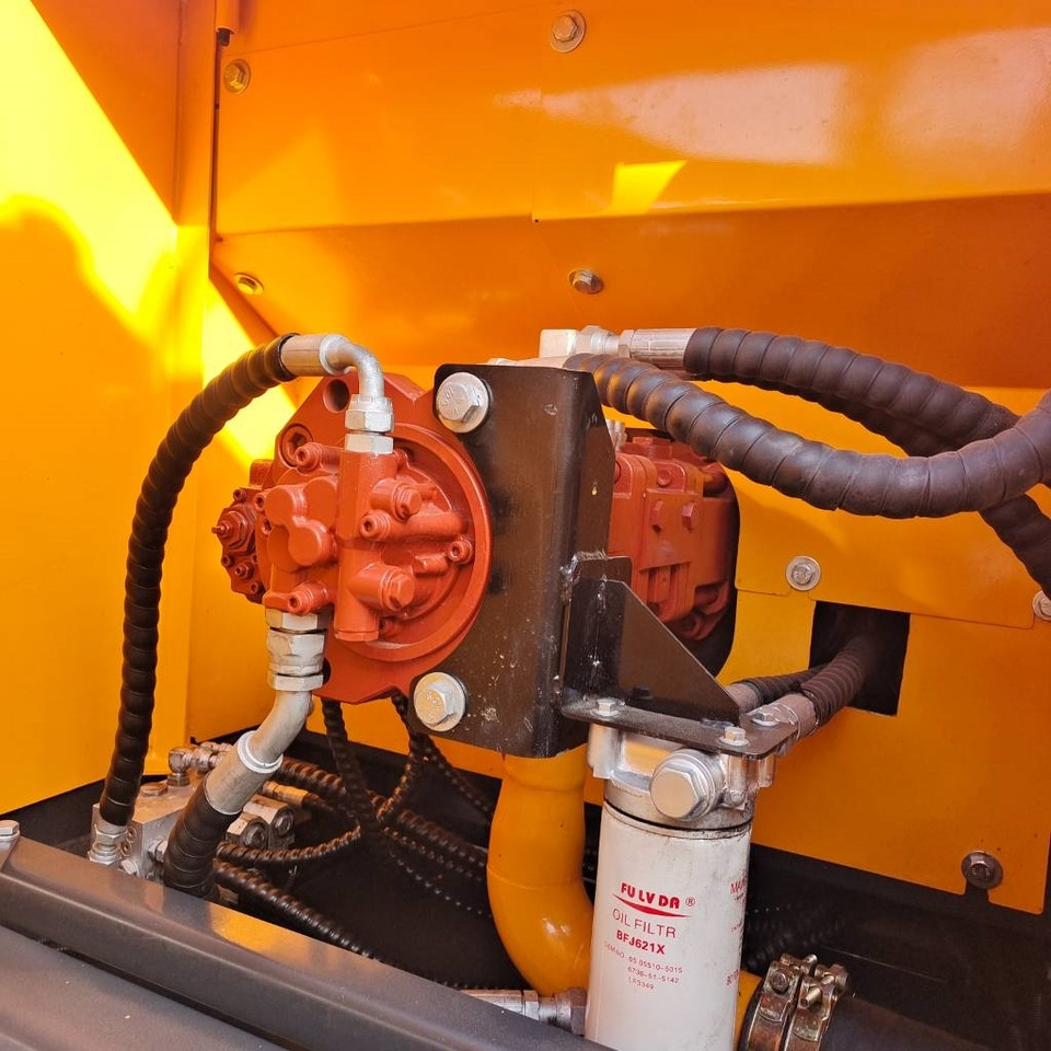 Bandgrävare Hyundai 220LC-9T: bild 24 Bandgrävare Hyundai 220LC-9T: bild 24