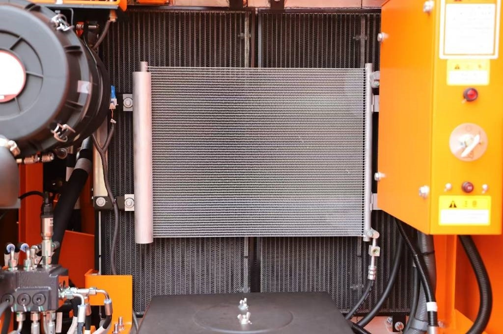 Lonking LG 6135 G4 100% new machine - Bandgrävare: bild 2 Lonking LG 6135 G4 100% new machine - Bandgrävare: bild 2